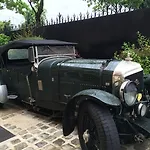 La Eugene Hotel